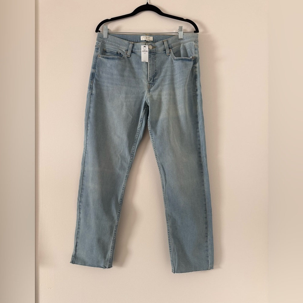 NWT - Banana Republic Mid-Rise Slim Jean - size 31/12